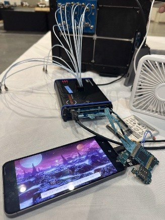 IntrospectTechnology測試設備來對智慧型手機進行記憶體或高速介面訊號完整性量測的實驗室測試環境